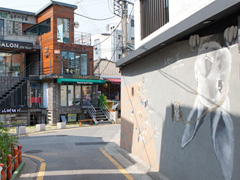 韩国年轻人的新人气据点——弘大附近的Rolens街
