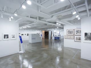 4～5层的画廊主要展示了新锐艺术家作品和流行艺术作品等 ※照片提供：KT&G想象空间