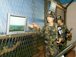 真实再现国境警备的韩国士兵