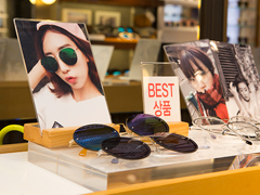 时尚达人韩国旅游必备——今夏韩国最流行太阳镜！