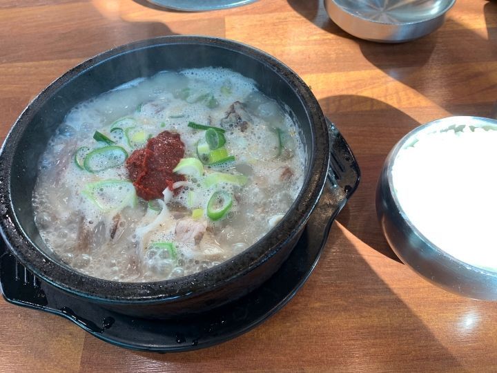 麻浦传闻中的猪蹄米肠汤