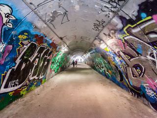 新村壁画隧道
